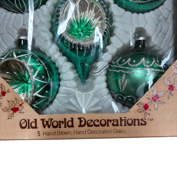 Vintage Christmas Tree ornaments green glass & silver glitter set of 5 in box - Picture 3 of 10